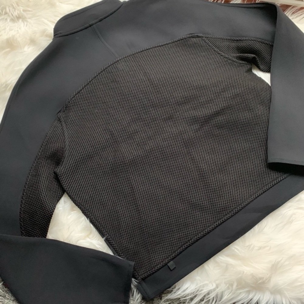 Black Lululemon jacket - Picture 2 of 3